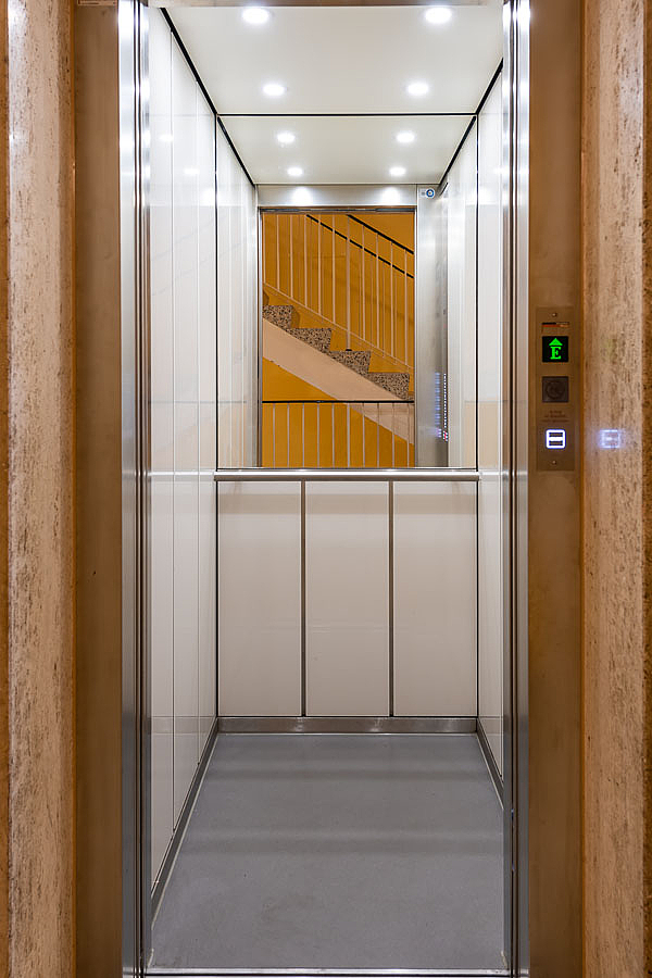 Specialglass ideal for elevator construction