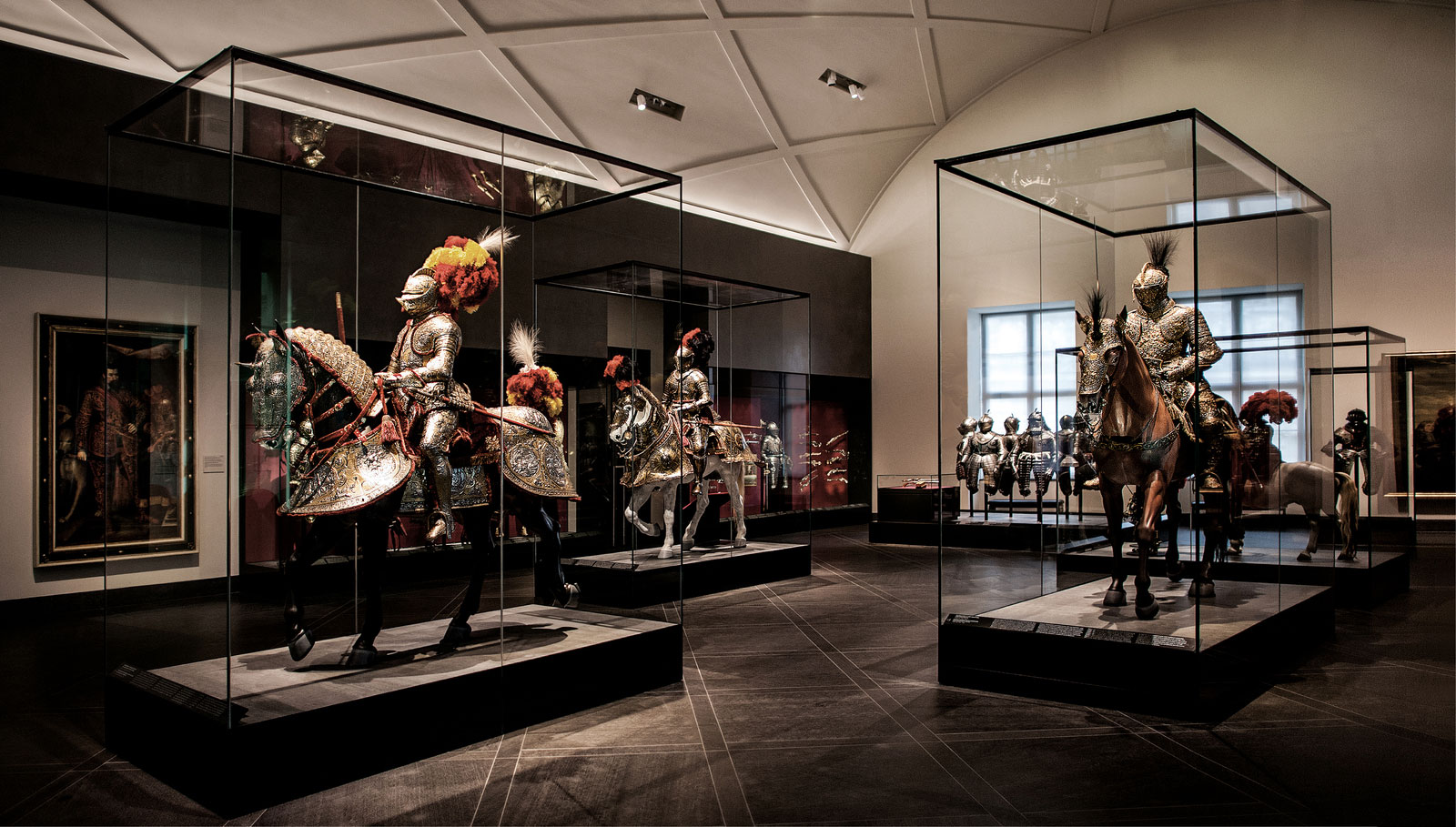 Anti-reflective glass for interior design