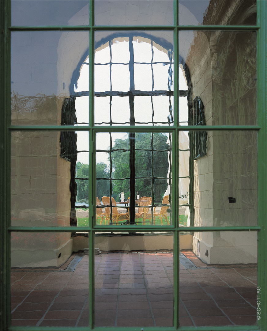 SCHOTT RESTOVER® - restoration glass application in the Schwerin castle orangerie