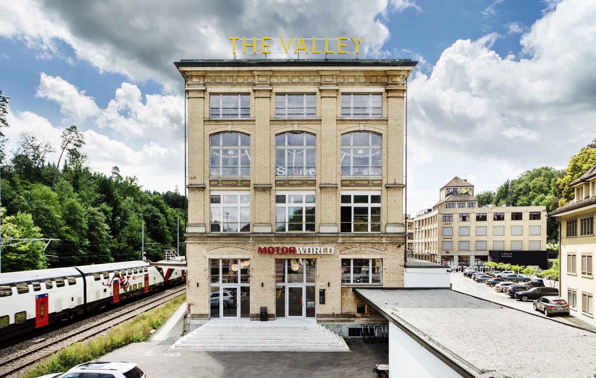 Tikana - high quality restoration glass by SCHOTT