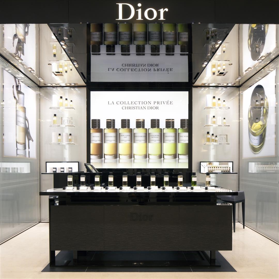 TIKANA® restoration glass application for interior historical building elements